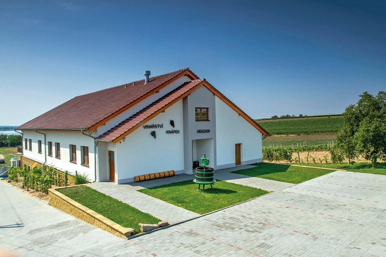 Vinarstvi & Penzion Knapek Strachotin酒店 外观 照片